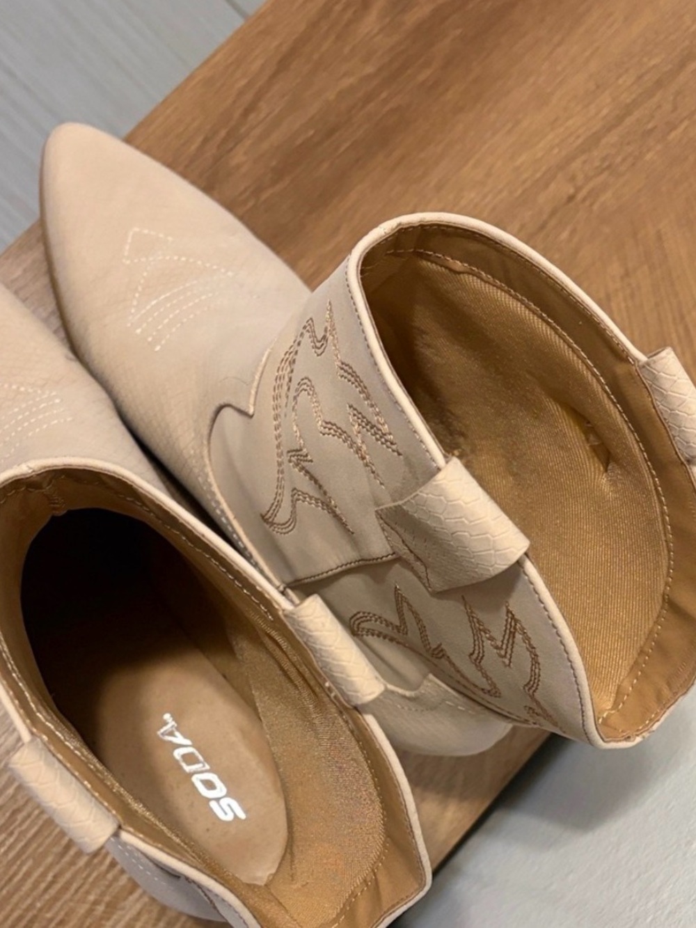 SODA Women's Cream Western-Inspired Ankle Boots